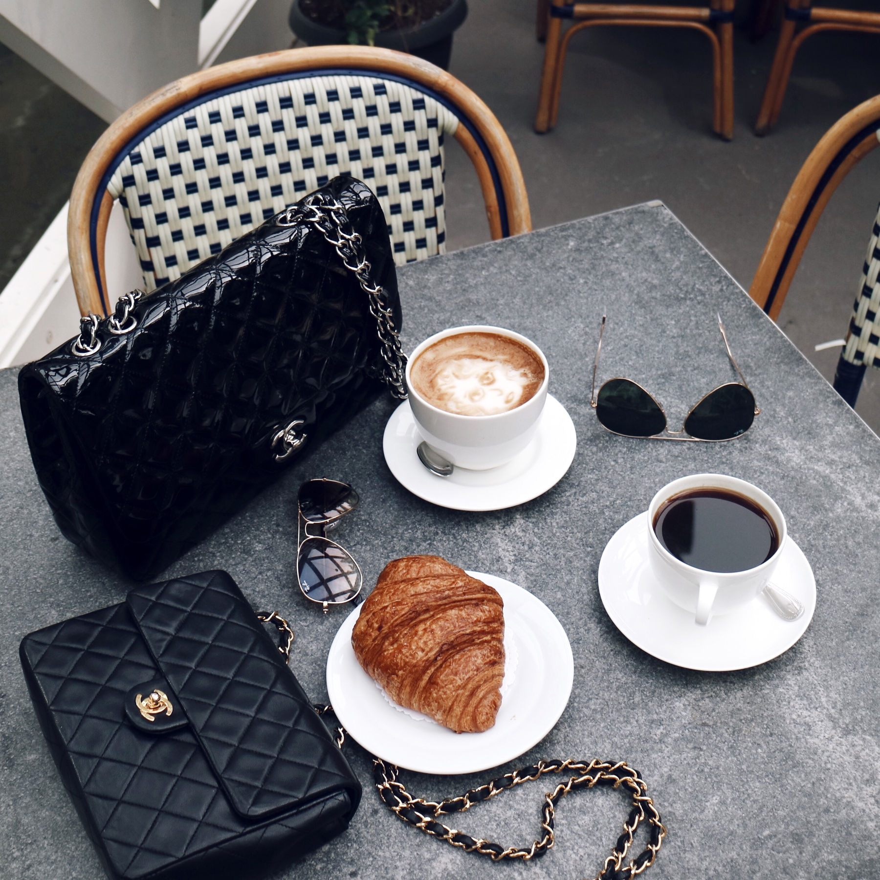 Shop second hand Chanel | Étoile Luxury Vintage – l'Étoile de Saint Honoré