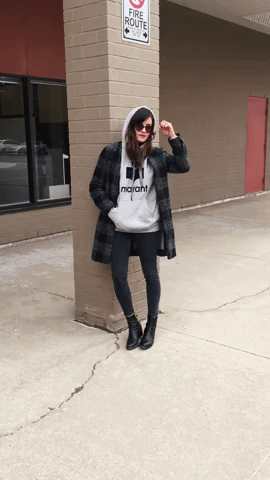 woahstyle.com - 365 outfits - day 2 spring 2018 - nathalie martin 03.gif