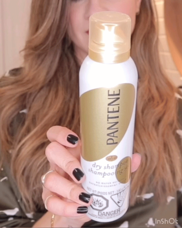 how-to-actually-use-dry-shampoo.gif