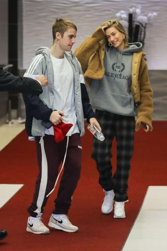 27 OF The Best Hailey Bieber Outfits (Hailey Baldwin Style) 7.jpg