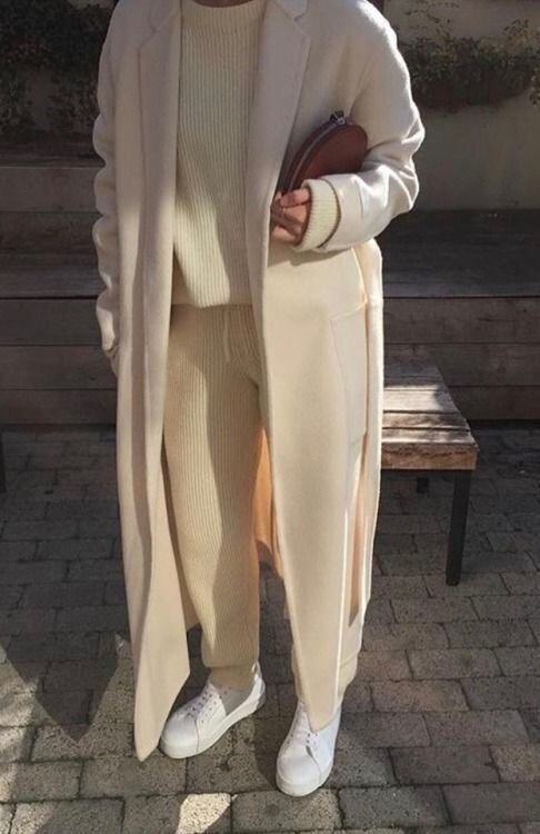 Instagram @_NathalieMartin, CLOSET ESSENTIALS Long Coats Everyone Should Have In Their Closet - winter white coats street style,  woahstyle.com 5.jpg
