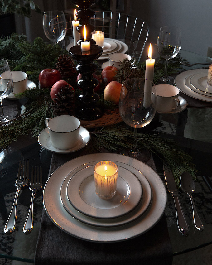 elegant nature inspired holiday table setting_8083.jpg