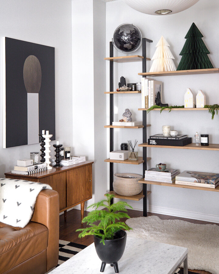 How To Decorate For The Holidays When You DON'T Have a Christmas Tree - woahstyle.com_8032.jpg