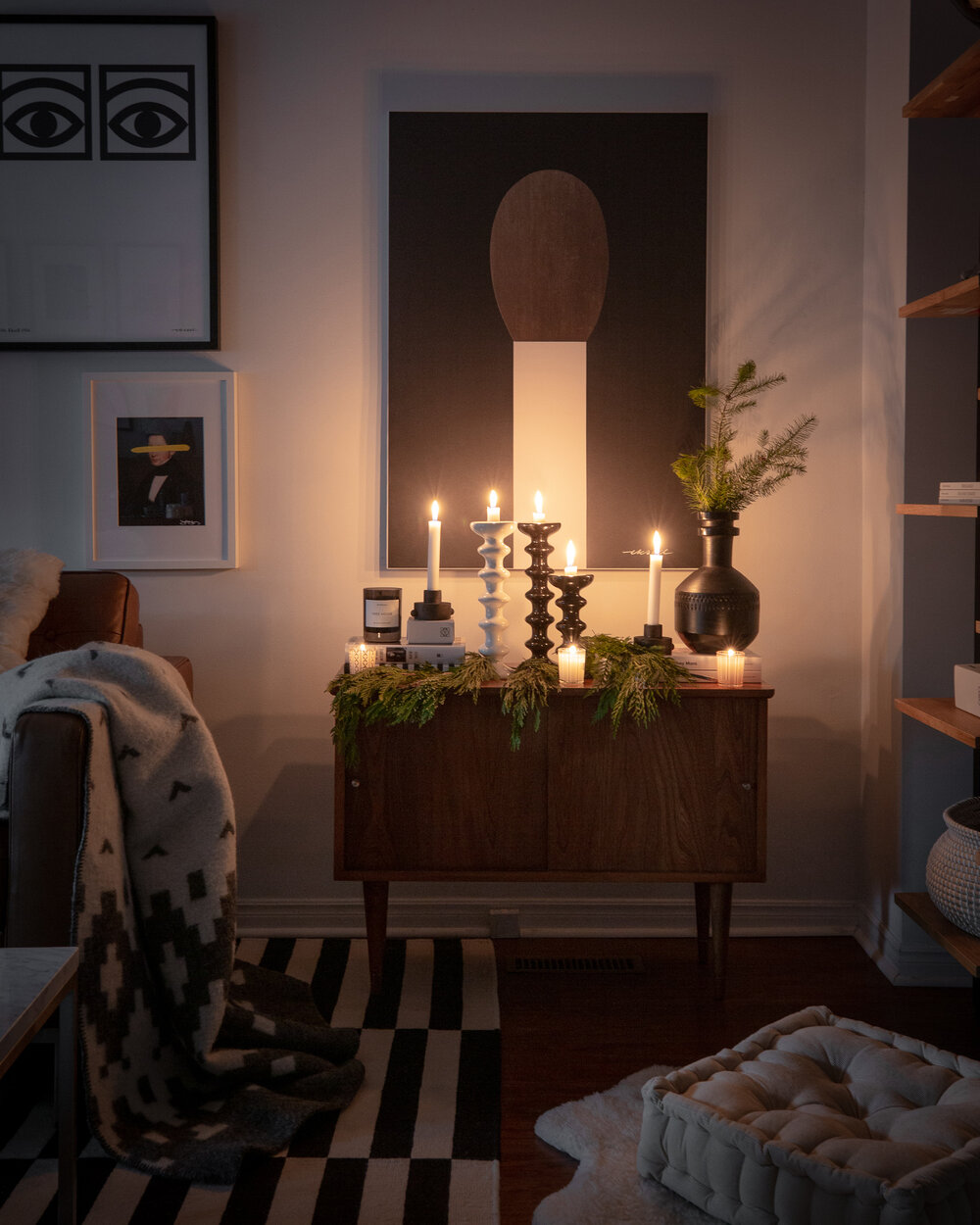 How To Decorate For The Holidays When You DON'T Have a Christmas Tree - woahstyle.com_8087.jpg