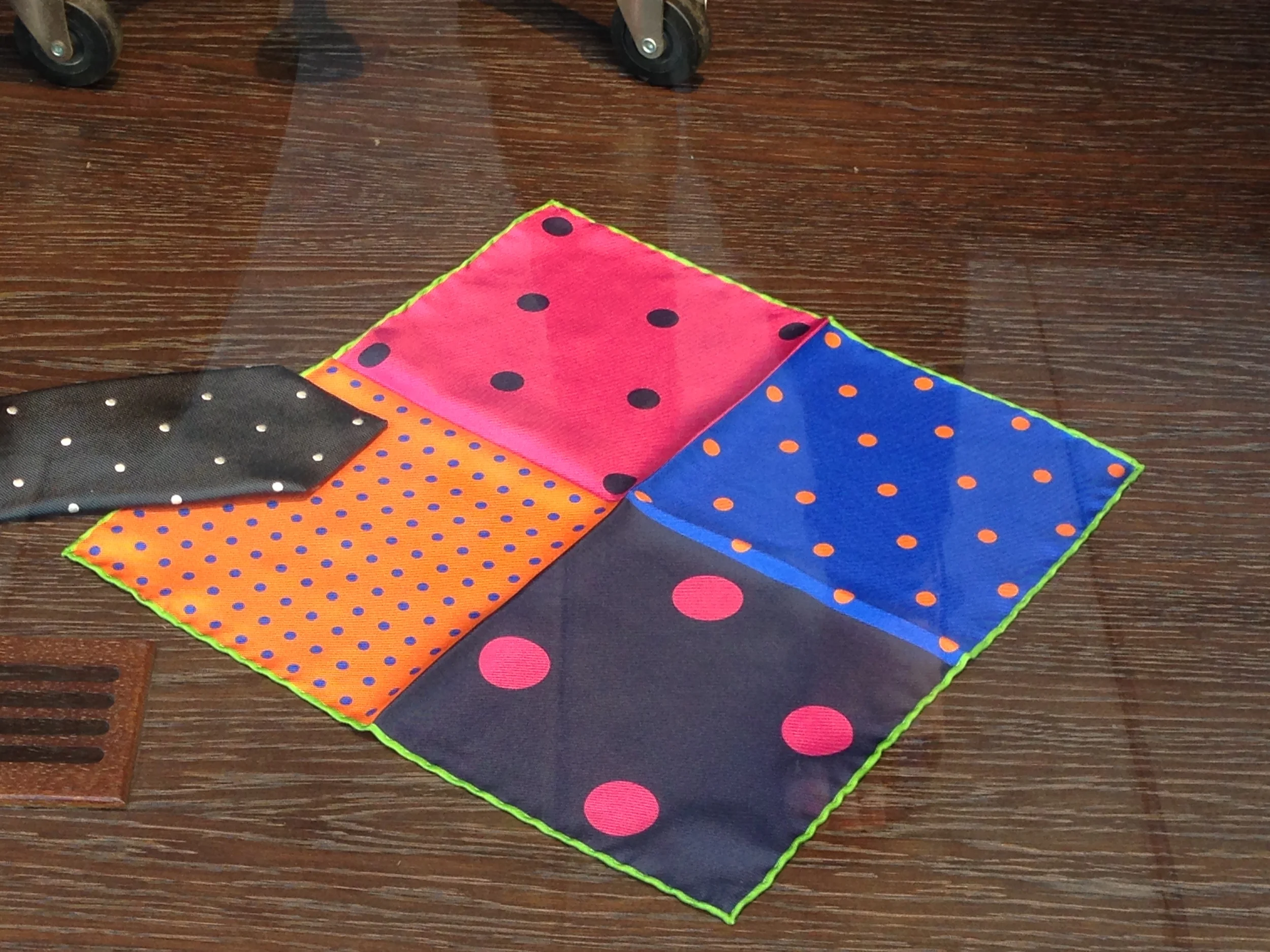 Love the versatility of this piece - four pocket squares in one.