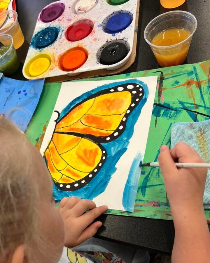 Yesterday we visited both Wildorado and Bushland Elementary Schools. At Wildorado we saw Kindergarten, 1st and 2nd Grades and at Bushland, 1st Grade. These kiddos created beautiful Monarch Butterflies. 

#thecitadelleroadshow #ontheroadagain #thecita