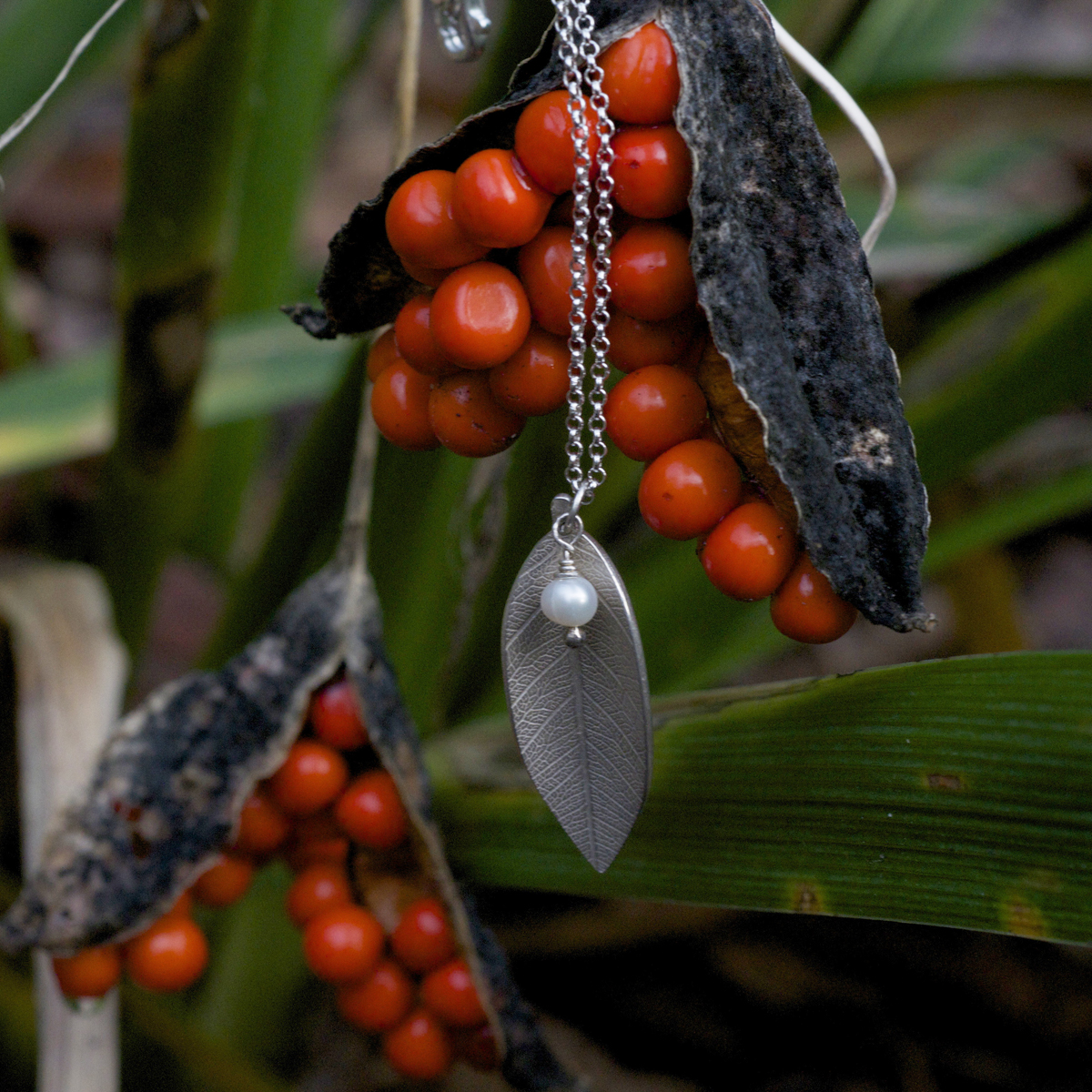 freshwater pearl pendant.jpg