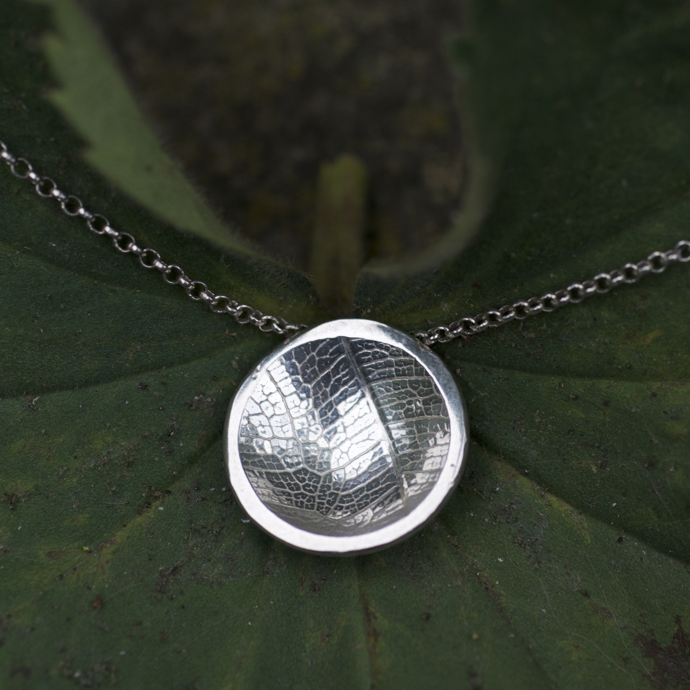 necklace Pendant dome leaf .jpg