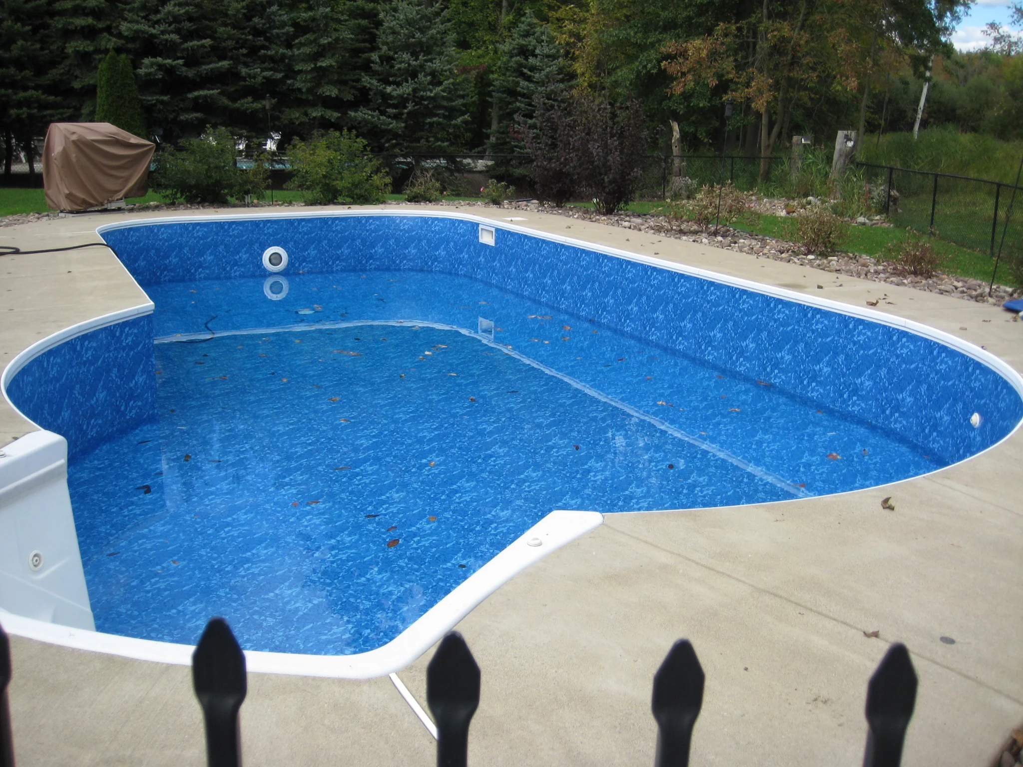 18x36 Swimco Keyhole Williamsville