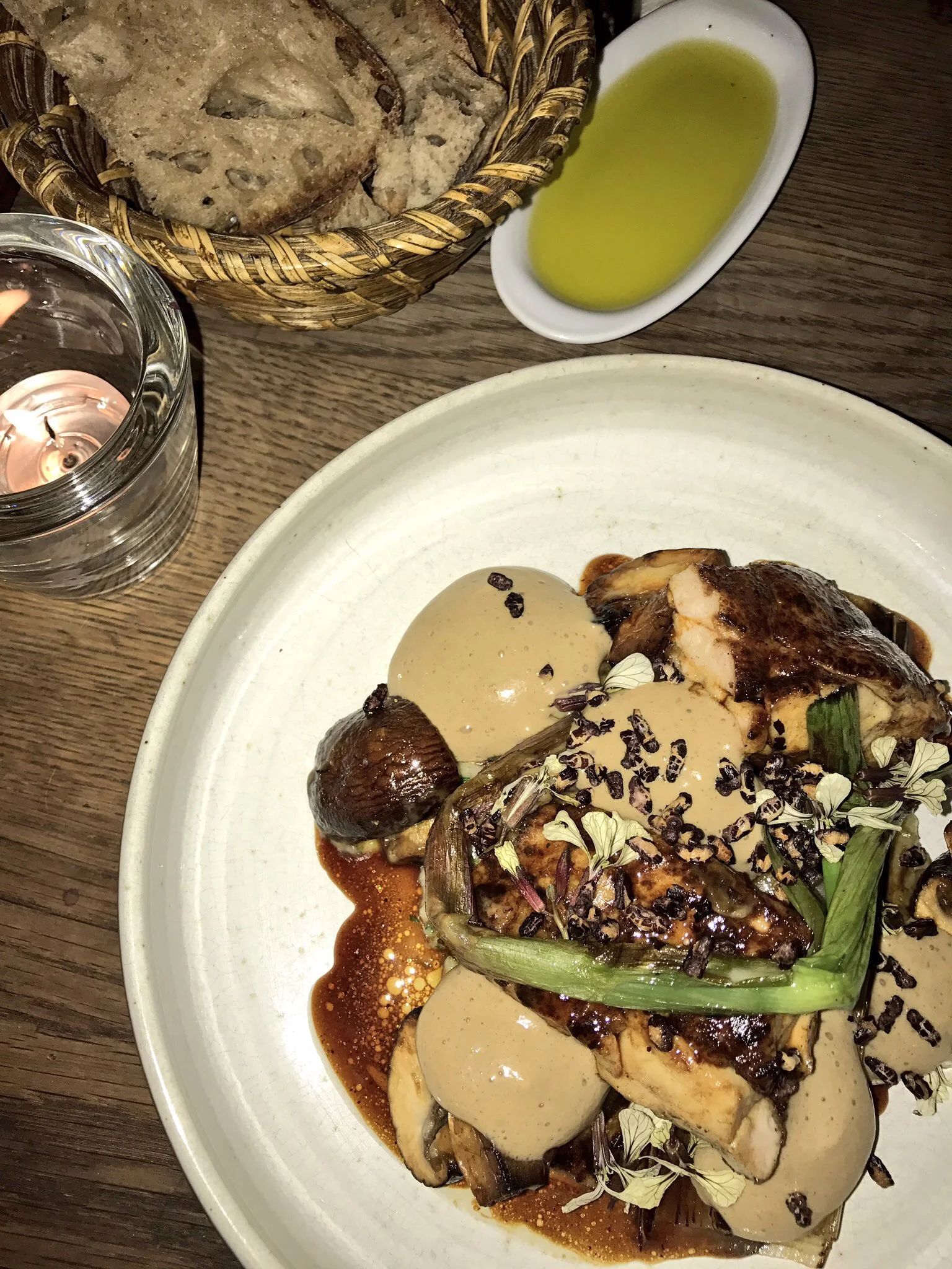 Frenchie Bar A Vins 2.jpg