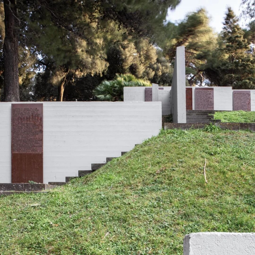 P. Salmoni, Monumento ai caduti della resistenza, Parco del Pincio, Ancona, 1964/1965.

---

These photos are part of the 2020 project &quot;Atlante dell'Architettura Contemporanea&quot; (Atlas of Contemporary Architecture in Italy) promoted by the I