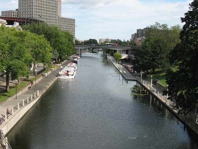 rideau-canal-322822_640.jpg