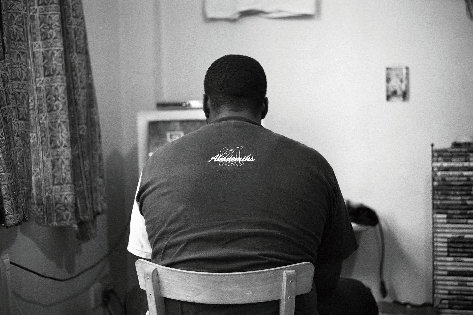 Omari_Computer_Back.jpg