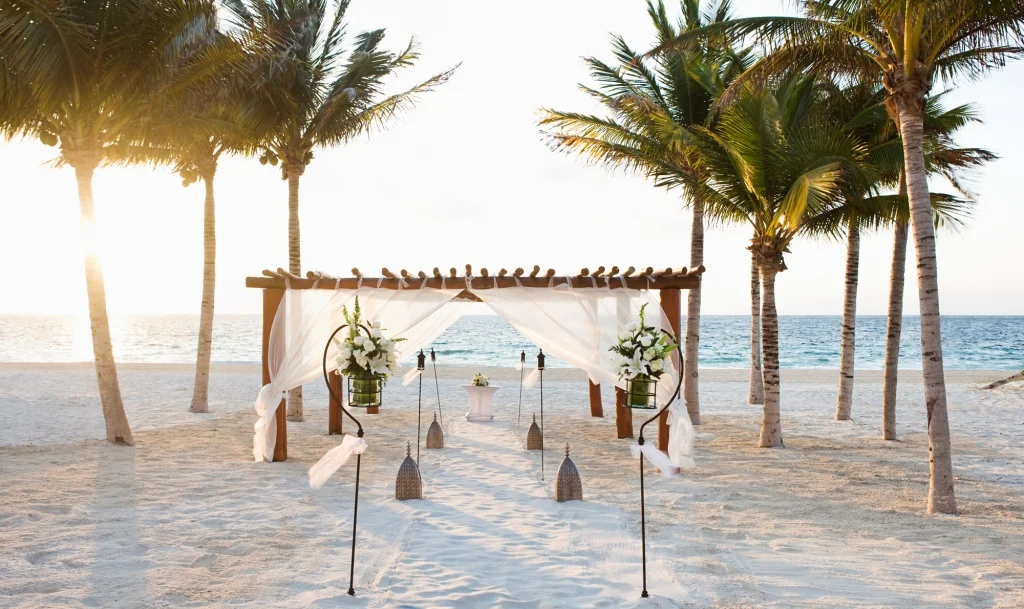 lp_143_Excellence-Riviera-Cancun-Simple-Beach-Wedding.jpg