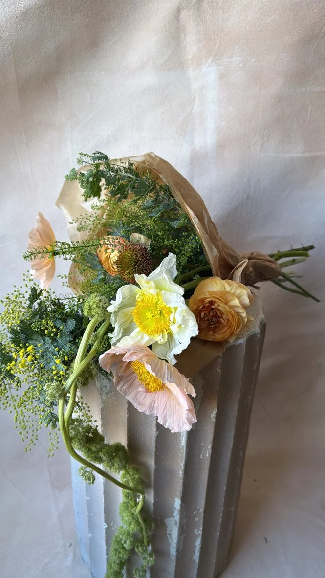 Large Hand-Tied Bundle