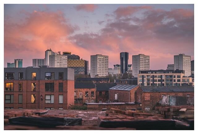 Sunset over the skyline...
-
-
-
-
-
-
#sunset 
#cityskyline
#birminghamphotography
#Birminghamcity
#Hellofrom
#bbcbritain
#englandsbigpicture
#urban
#brum
#Birminghamphotographer
#omgb 
#brumpic 
#bhamgram 
#Birmingham 
#Birminghamuk
#cityviews
#cit