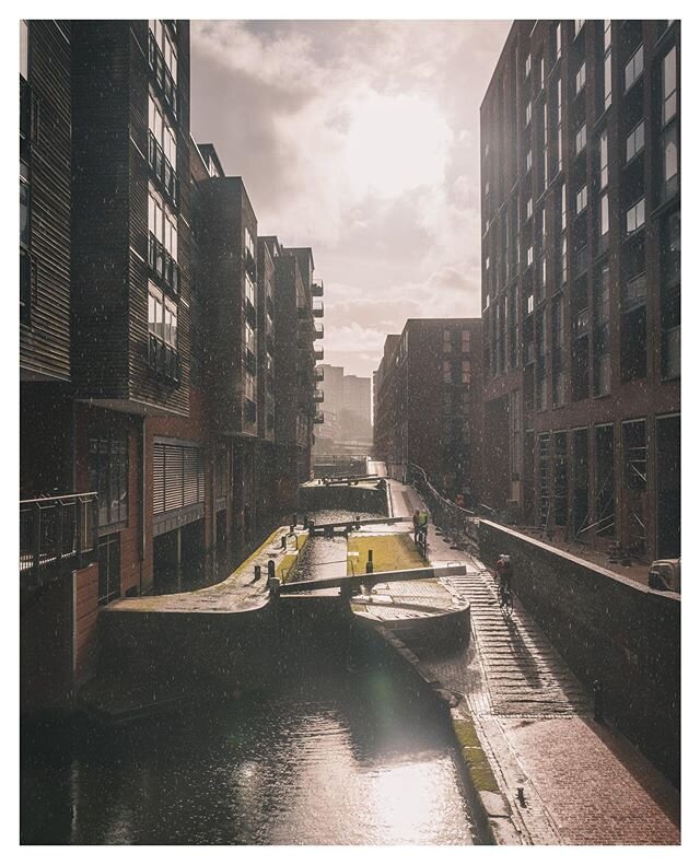 Rain on the canal...
-
-
-
-
-
-
#canal
#cityskyline
#birminghamphotography
#Birminghamcity
#Hellofrom
#bbcbritain
#englandsbigpicture
#urban
#brum
#Birminghamphotographer
#omgb 
#brumpic 
#bhamgram 
#Birmingham 
#Birminghamuk
#cityviews
#citybestpic
