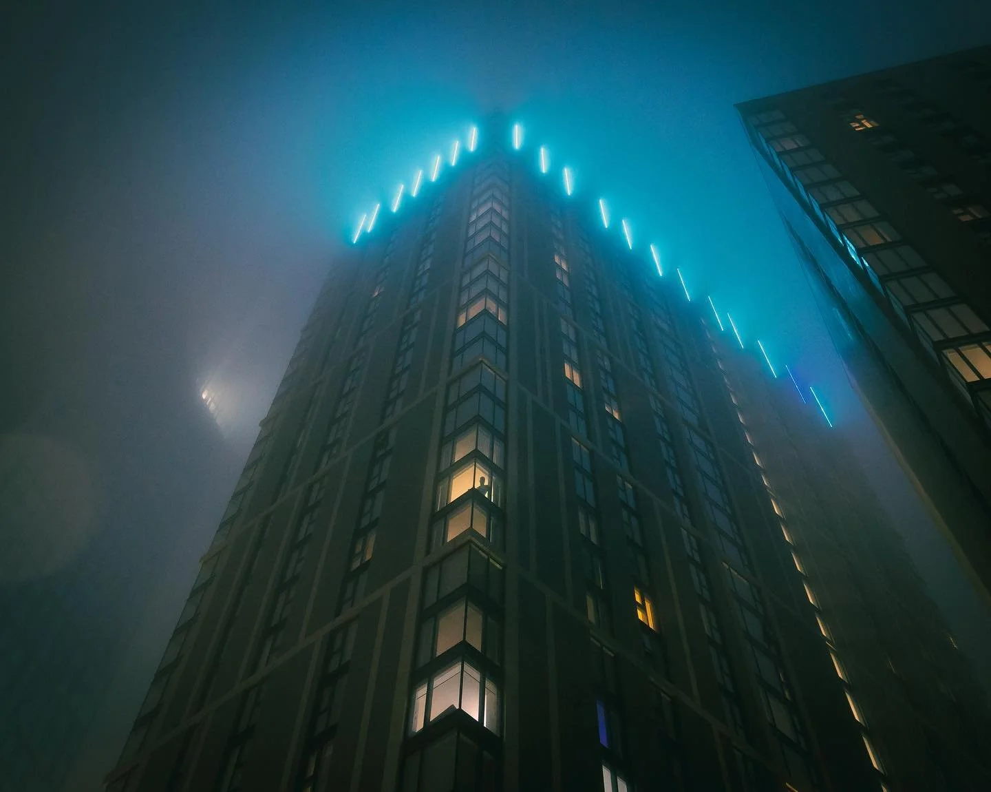 Finally captured a little bit of the fog&hellip;
.
.
.
.
.
#fog #architecture #somewheremagazine #urban #documentingbritain #insomniamag #nowheremagazine #anotherplacemagazine #birmingham #westmidlands #allcitiesarebeautiful #canon #eosr #n8zine #pho