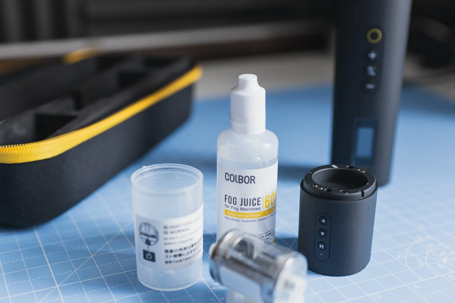 Colbor CF5 Fog Machine fog juice bottle