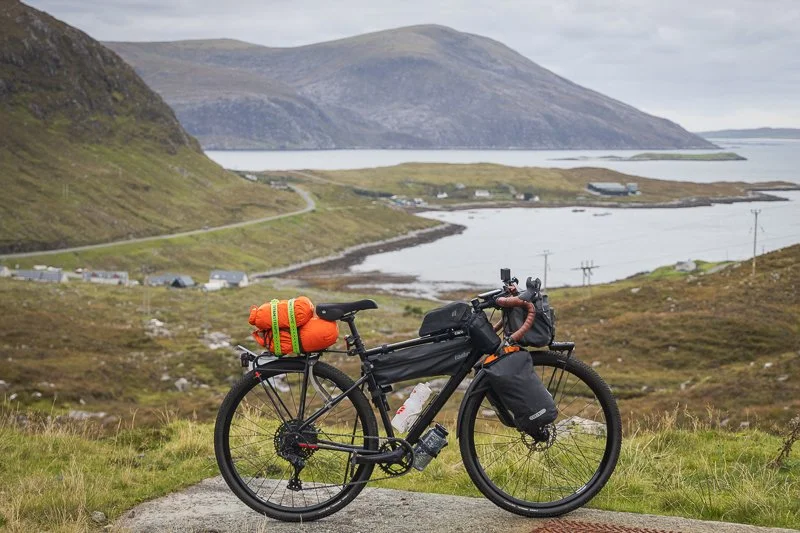 A bikepackers bike on the Hebridean Way in the Outer Hebrides