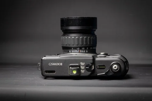 REVIEW: Fujifilm GSW690III - Big and Wide!