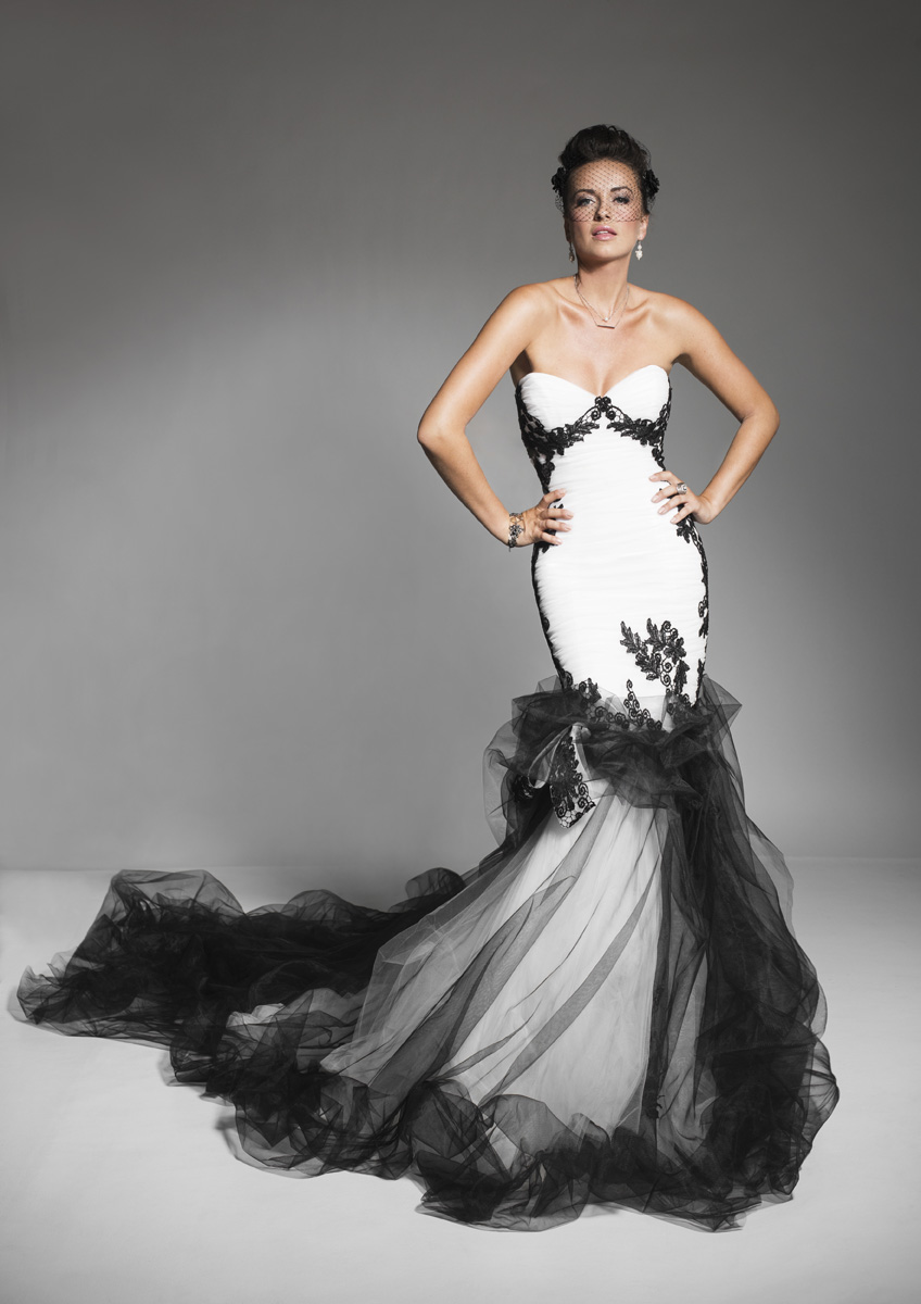 black_white_bridal_dress_1.jpg
