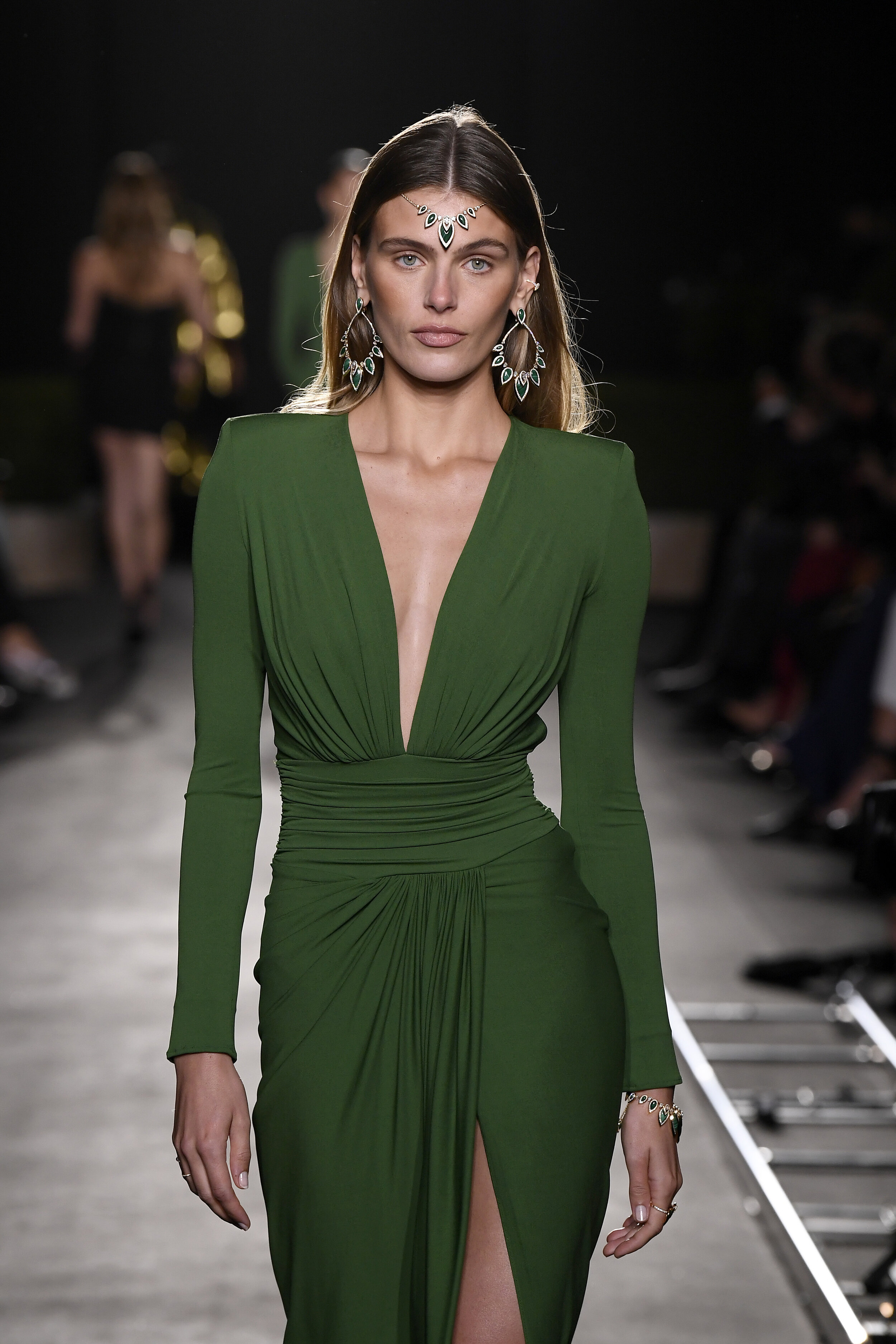 Model for Messika by Kate Moss Fashion show - Colour Play Malachite (2).JPG