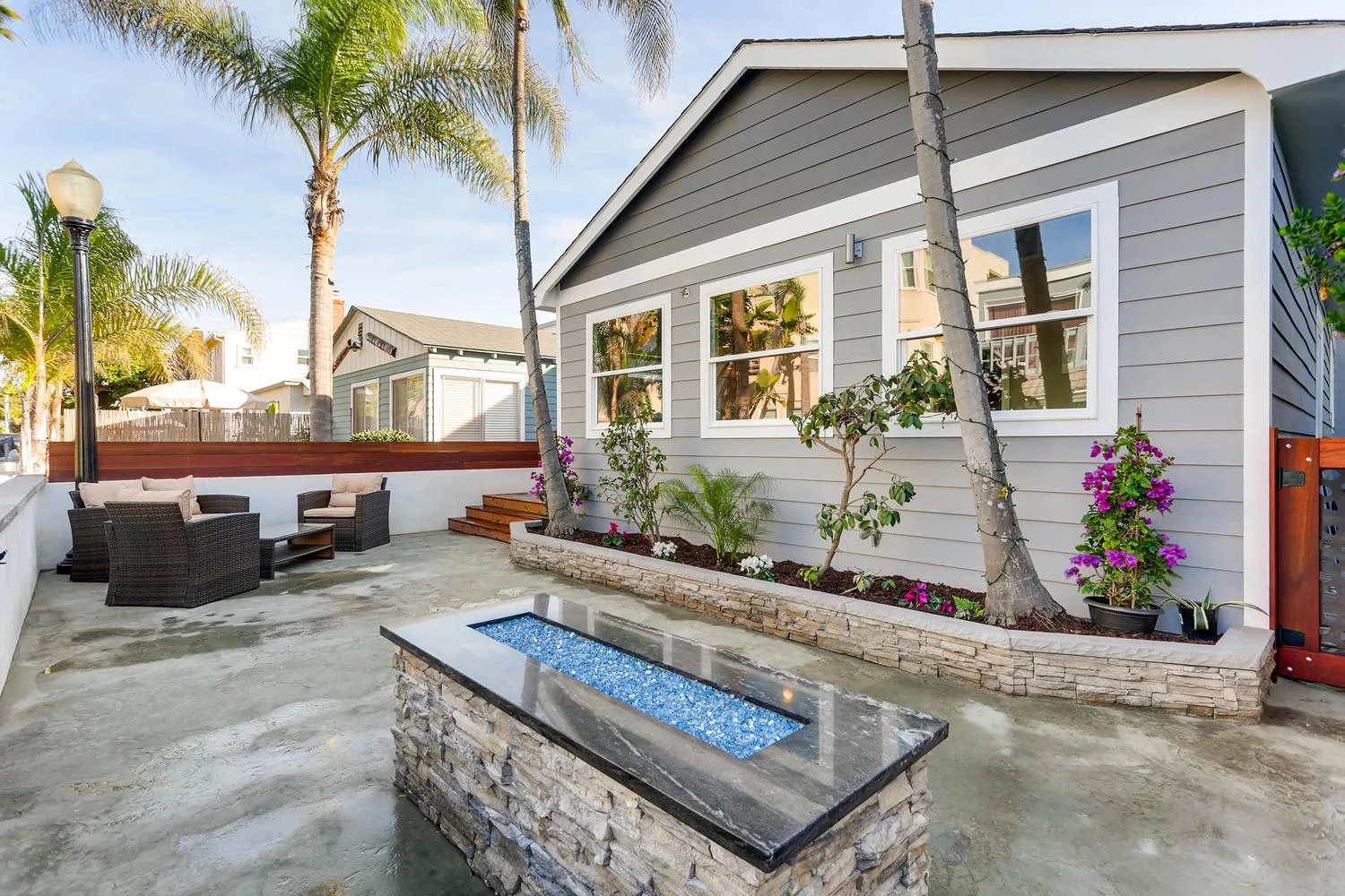 737 Isthmus Ct San Diego CA-large-028-26-Fire Pit-1500x1000-72dpi.jpg