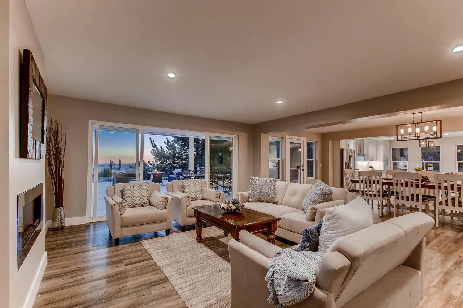 664 Starbright Ln Alpine CA-large-012-3-Living Room-1500x1000-72dpi.jpg