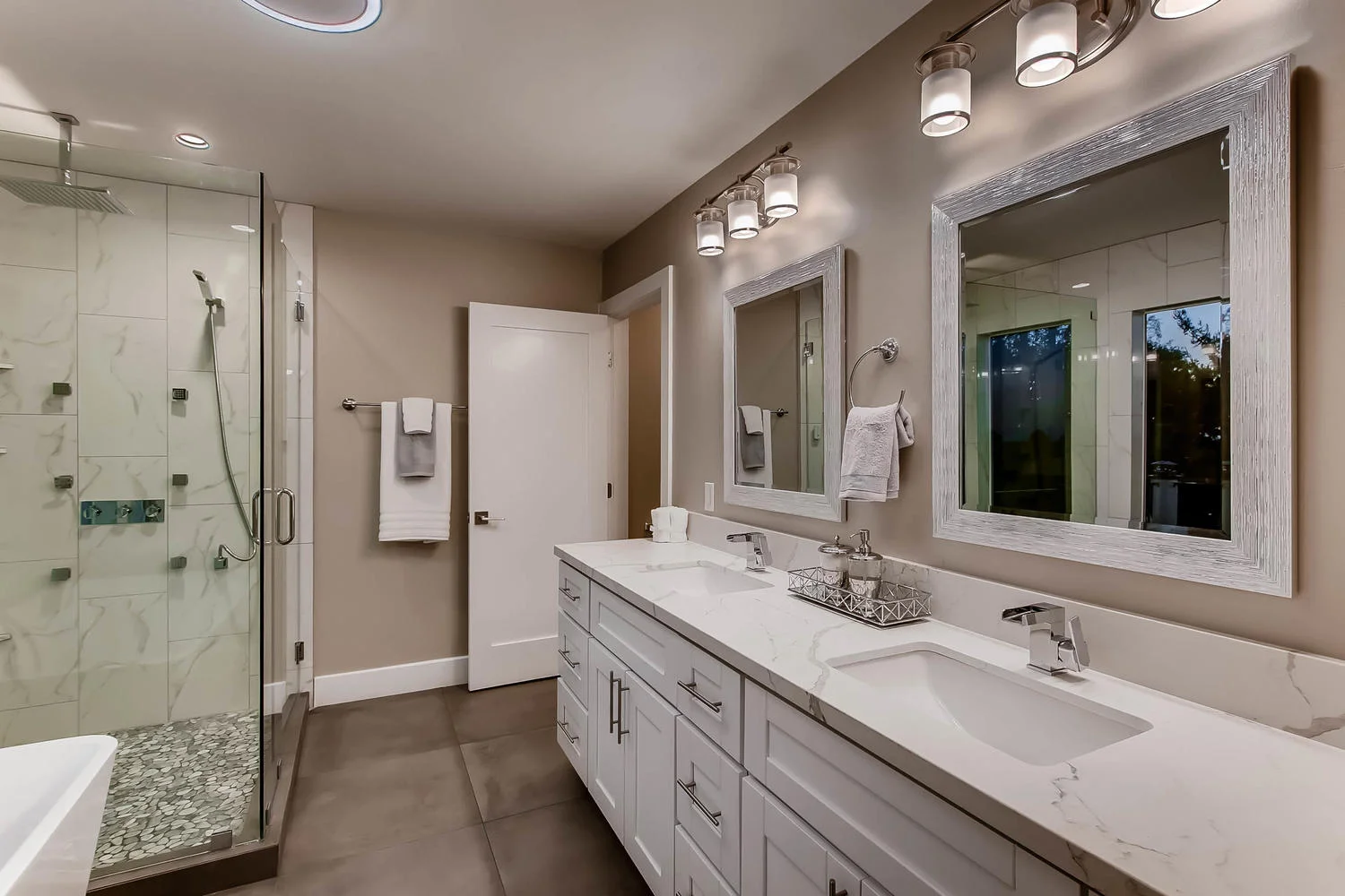 664 Starbright Ln Alpine CA-large-023-17-2nd Floor Master Bathroom-1500x1000-72dpi.jpg