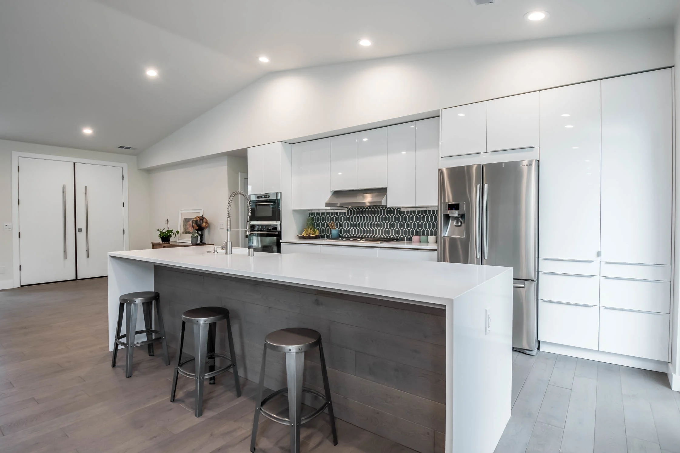 806 Acacia Lane-11.jpg