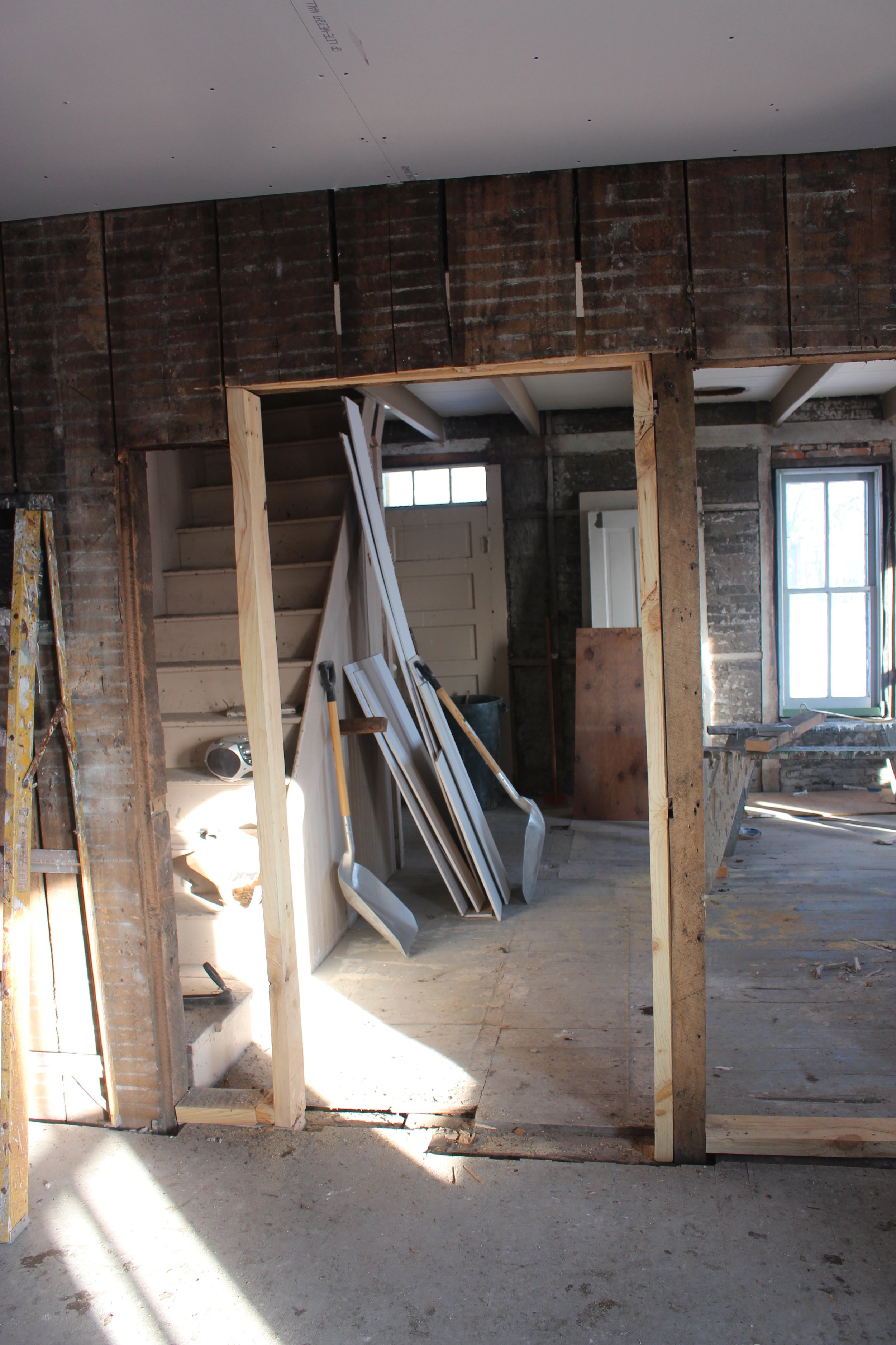 Door change between Kitchen and Parlor