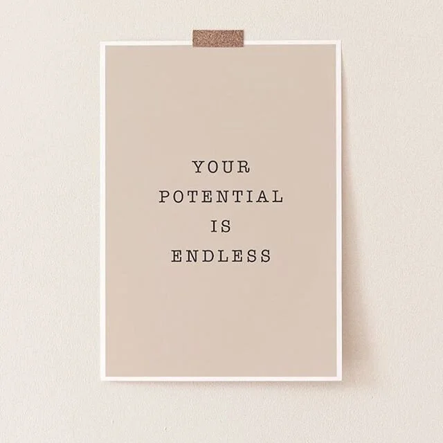 Happy Monday! &bull;
&bull;
&bull;
#invitationdesigner #graphicdesigner #insta #designer #creative #typography #graphics #invitation #invitationdesign #elegant  #designinspiration #savethedate #wedding2021  #brand #wedding #bride #love #weddingday #e