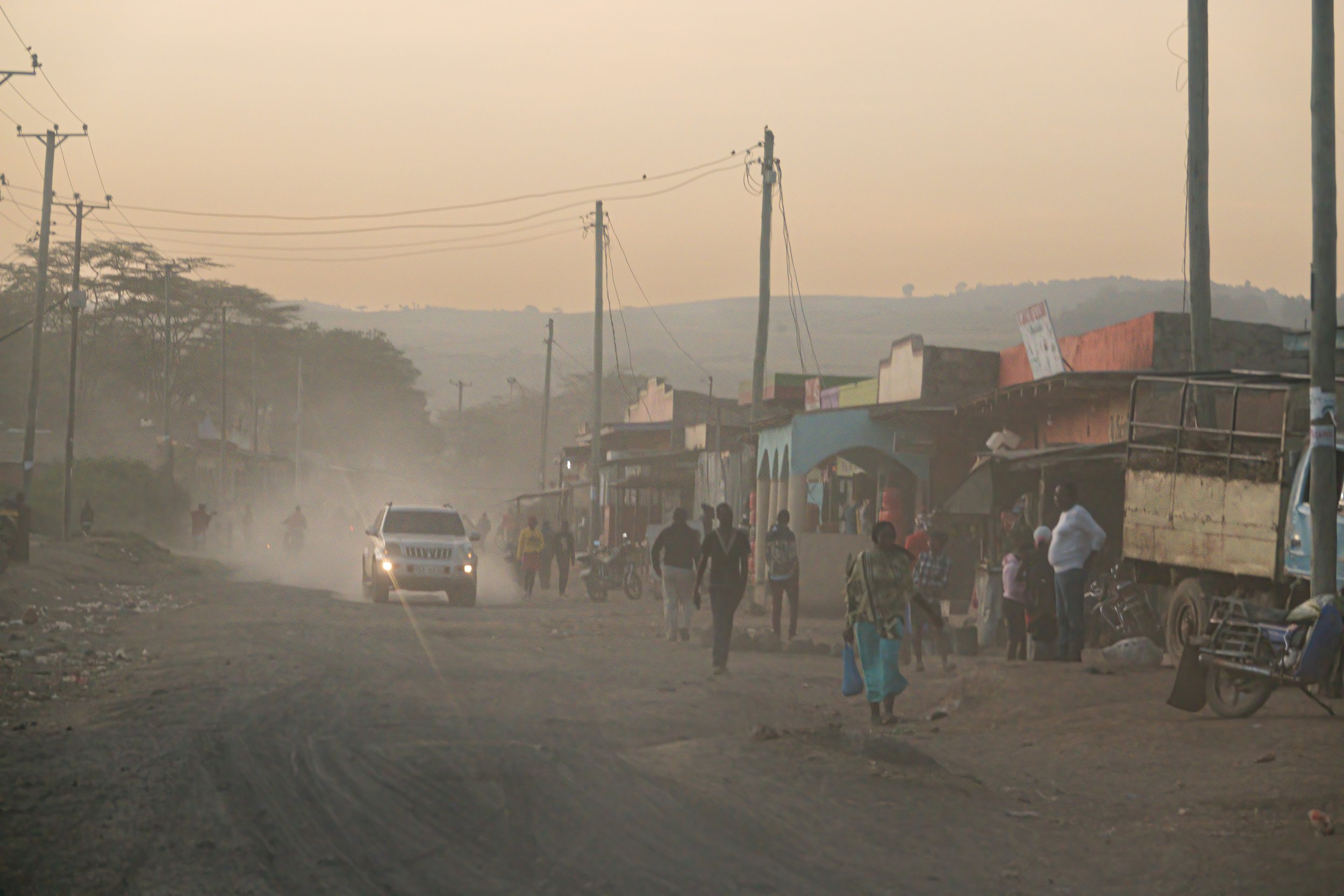 January heat and dust in Ndabibi village