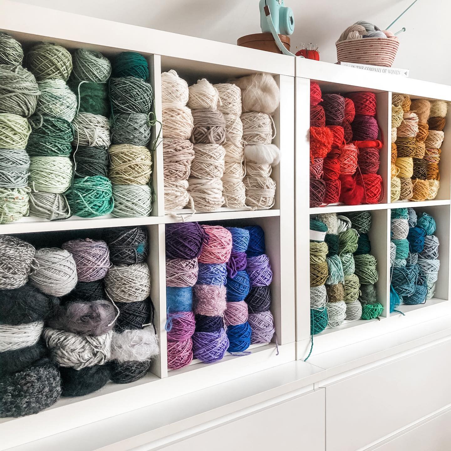 Two thirds of the wool shelves. I must say the pop of colours makes me, not only happy, but inspired to create 🧶🎨🪡
&bull;
Happy Friday and find ways to keep cool (if you&rsquo;re in the north, that is!)