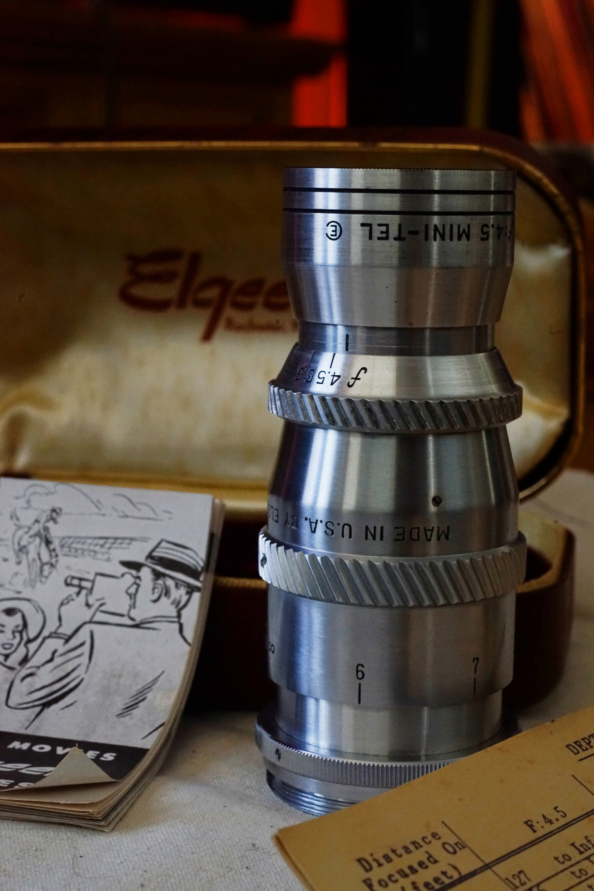 The Elgeet 4" comes in a beautiful leather box with a velvet lining.