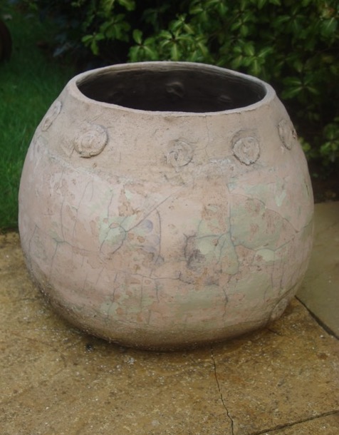 Saggy pot.