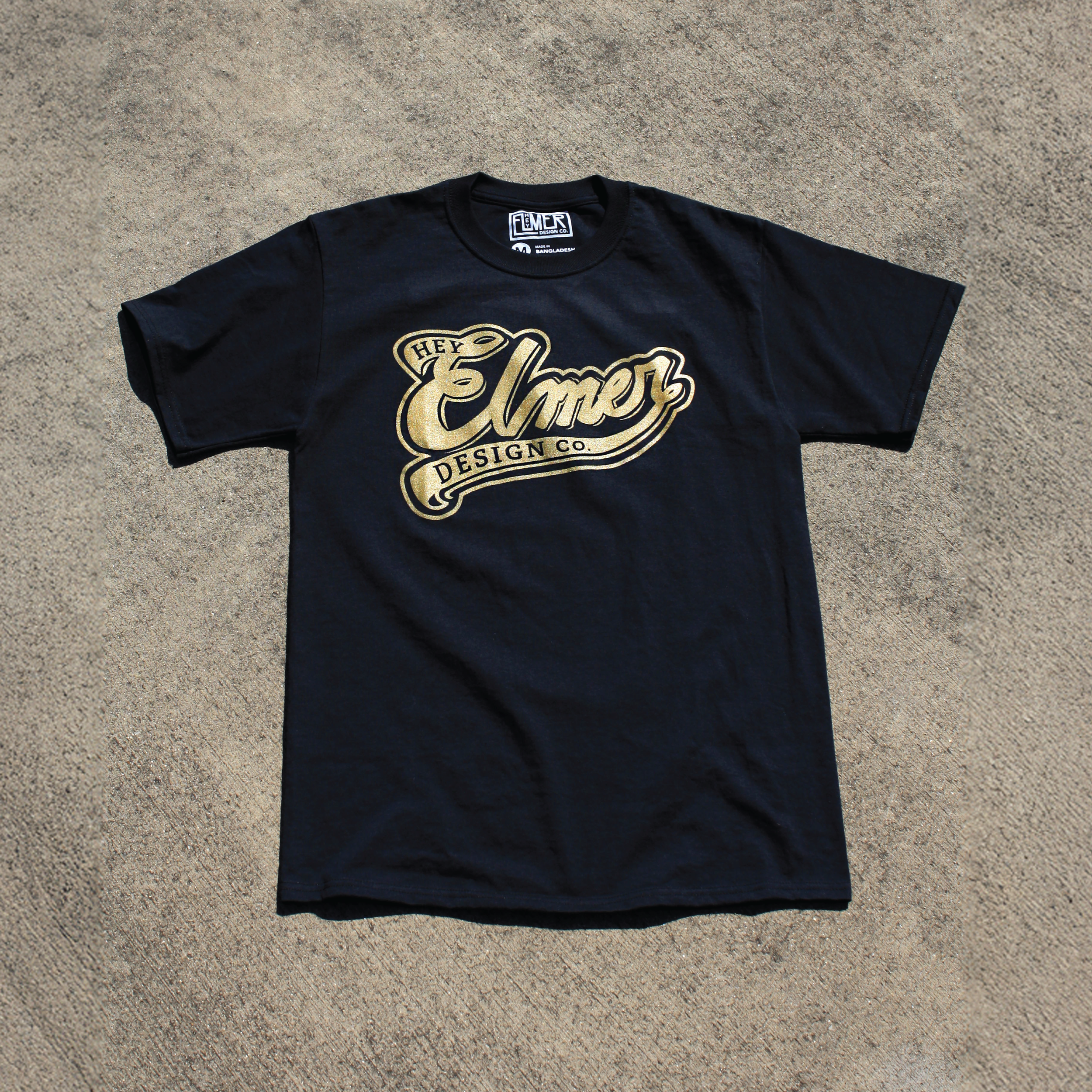 HEY ELMER DESIGN CO. SCRIPT TEE - Metallic Gold