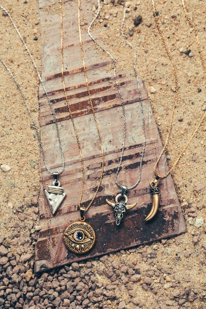 SHOT3_NECKLACES-01_RETOUCHED_1.jpg