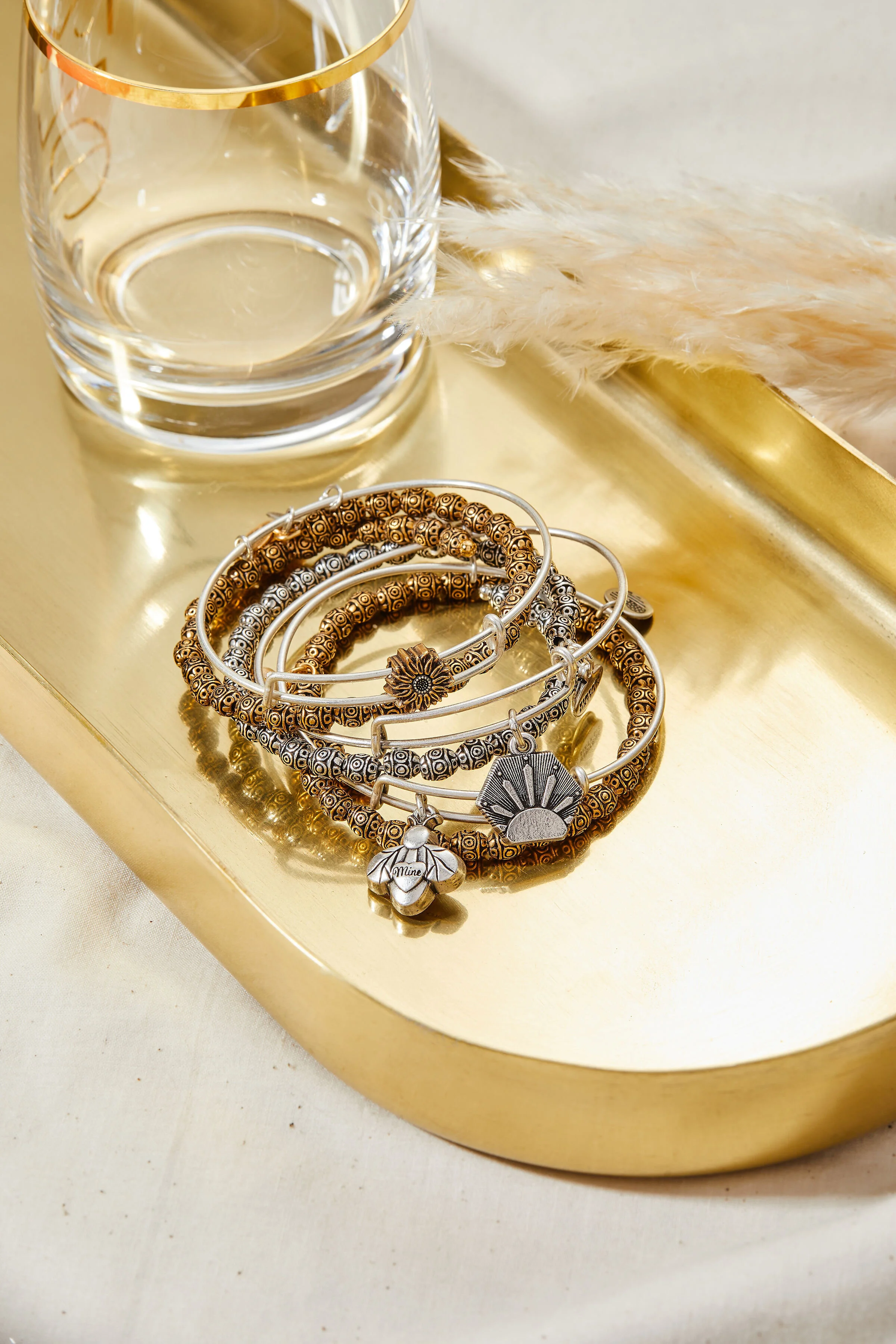 SHOT16-VINTAGE-COLLECTIONS-MIXED-METAL-LAYDOWN9 2.JPG