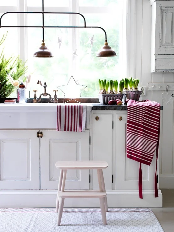 Inspiring-Scandinavian-Christmas-Decorating-Ideas-7.jpg