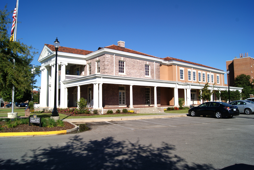 Side view of the restored Ogletree Alumni House at the University of Southern Mississippi. October 30, 2014, Hattiesburg, Miss.