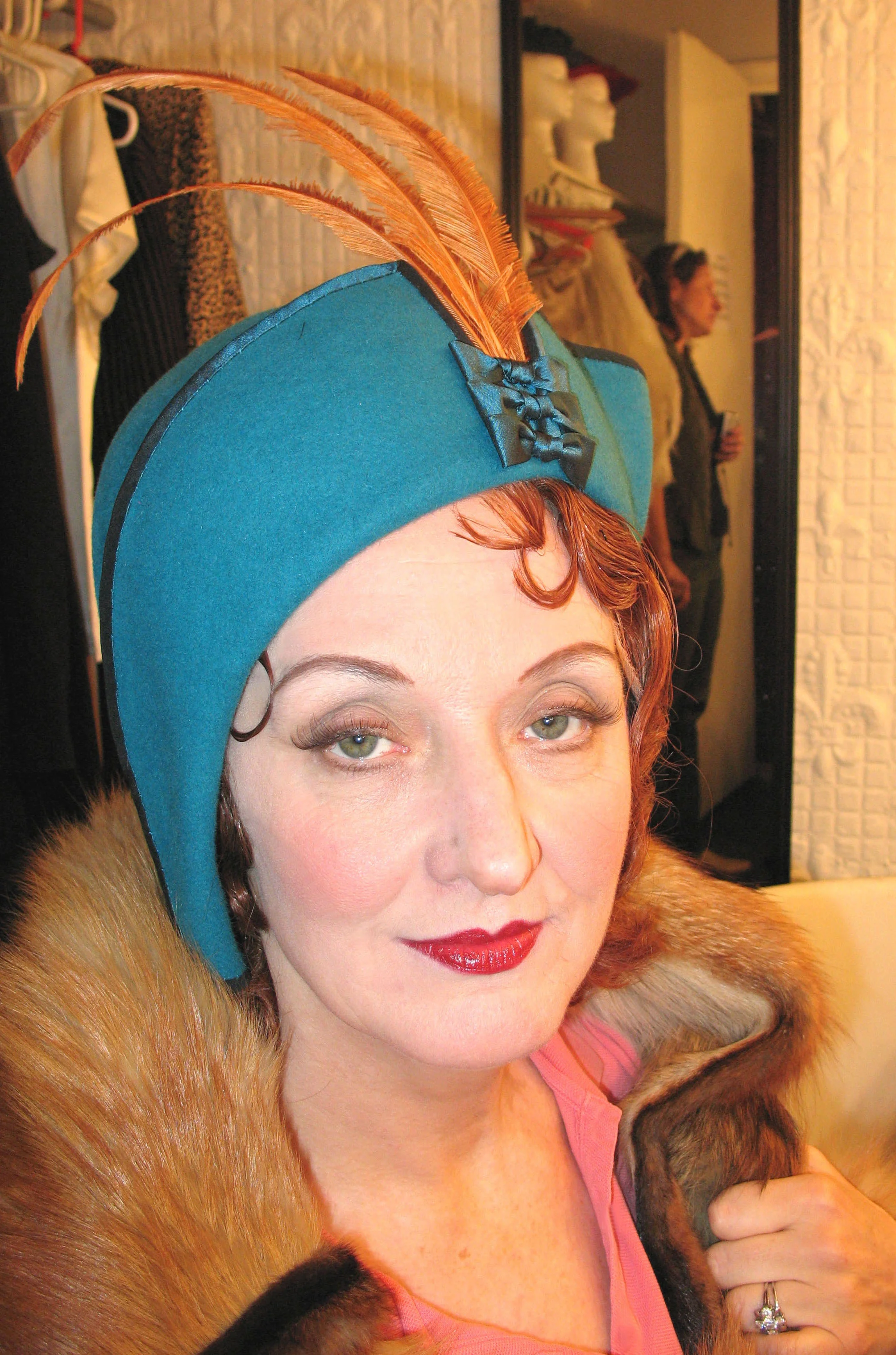 milliner frau cloche.JPG