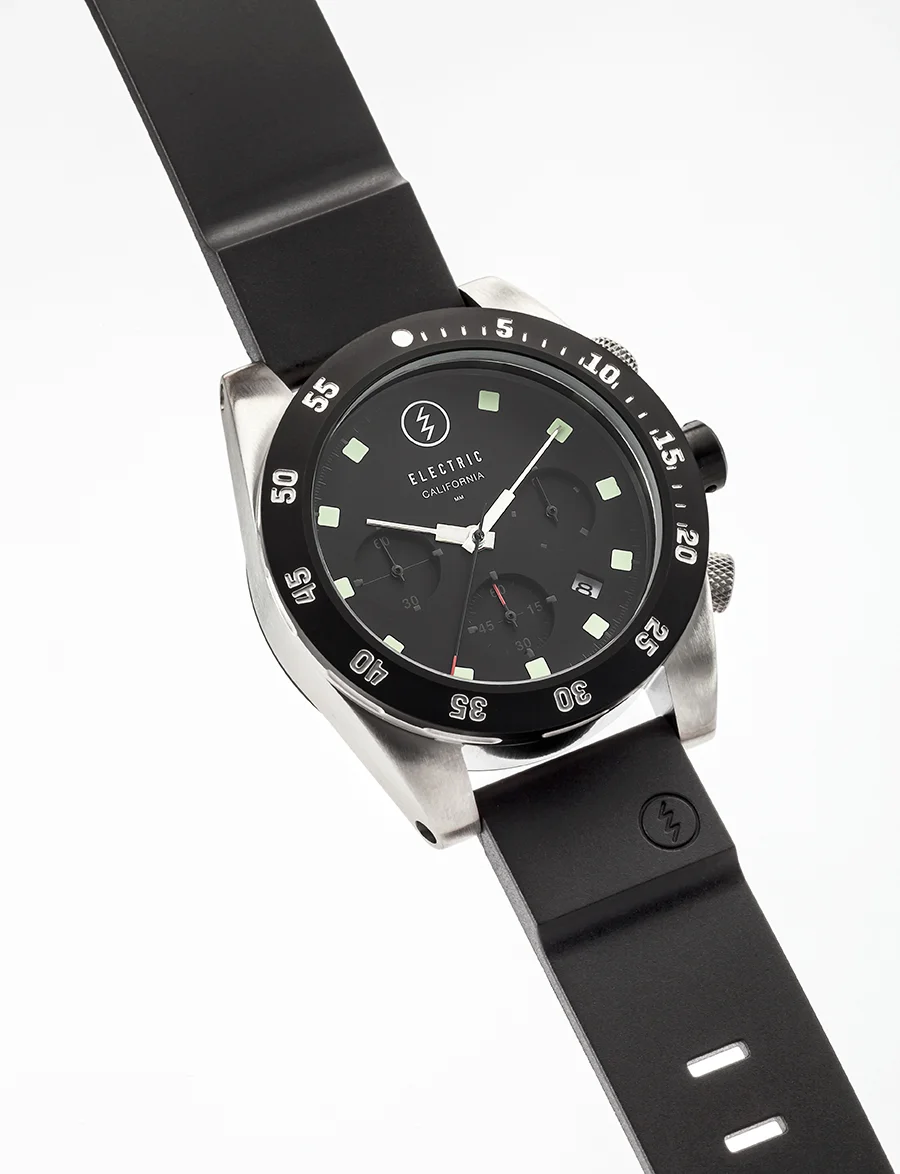 DW01. 44mm. 300M depth. PU, canvas, and stainless steel bracelet options.