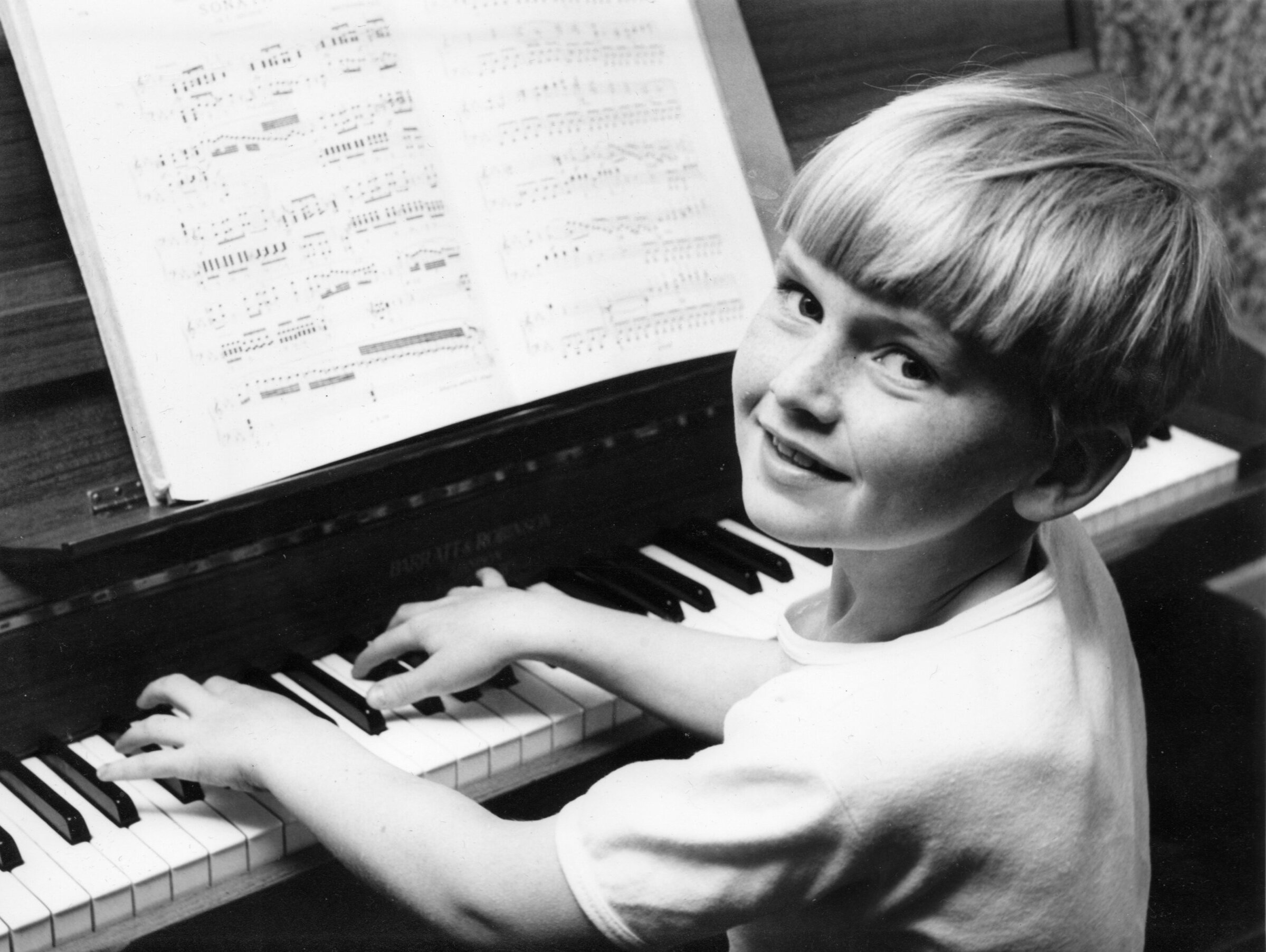Me+at+piano+young.jpg