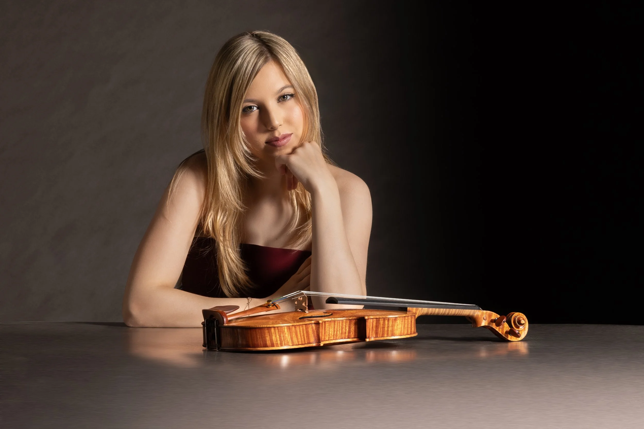 Clarissa Bevilacqua with Violin