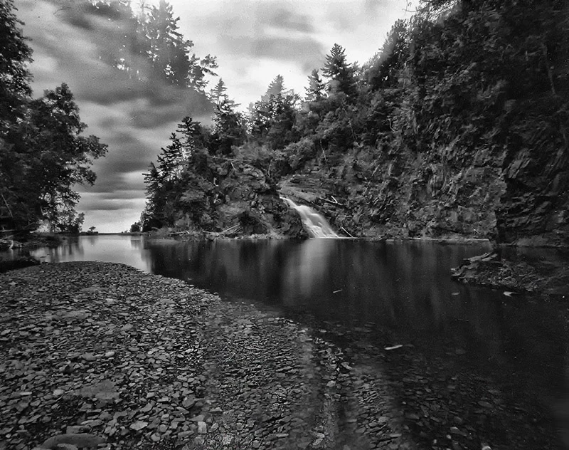 pinhole660.jpg
