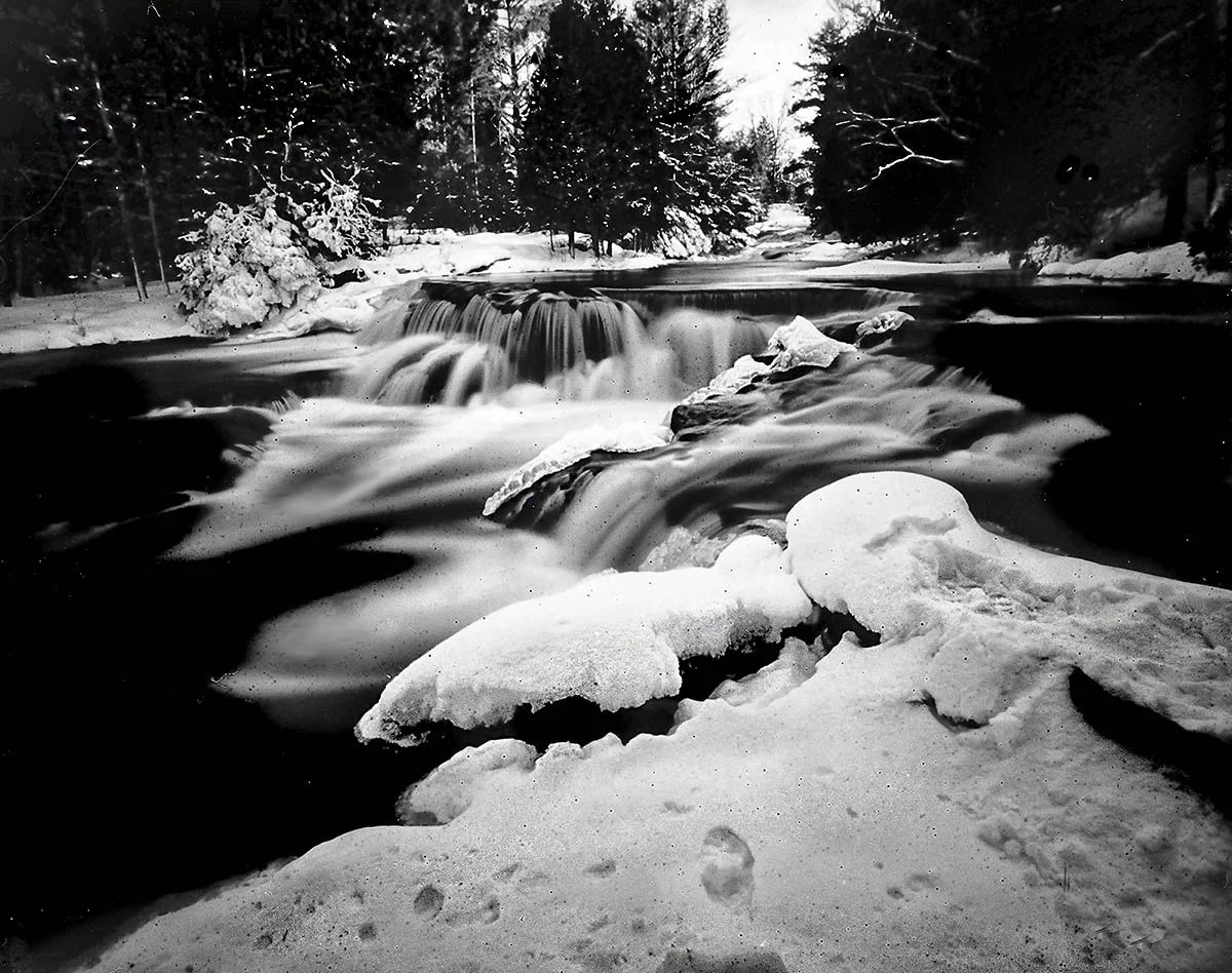 Harman Titan 4x5 Pinhole Camera-2'35" @f/256