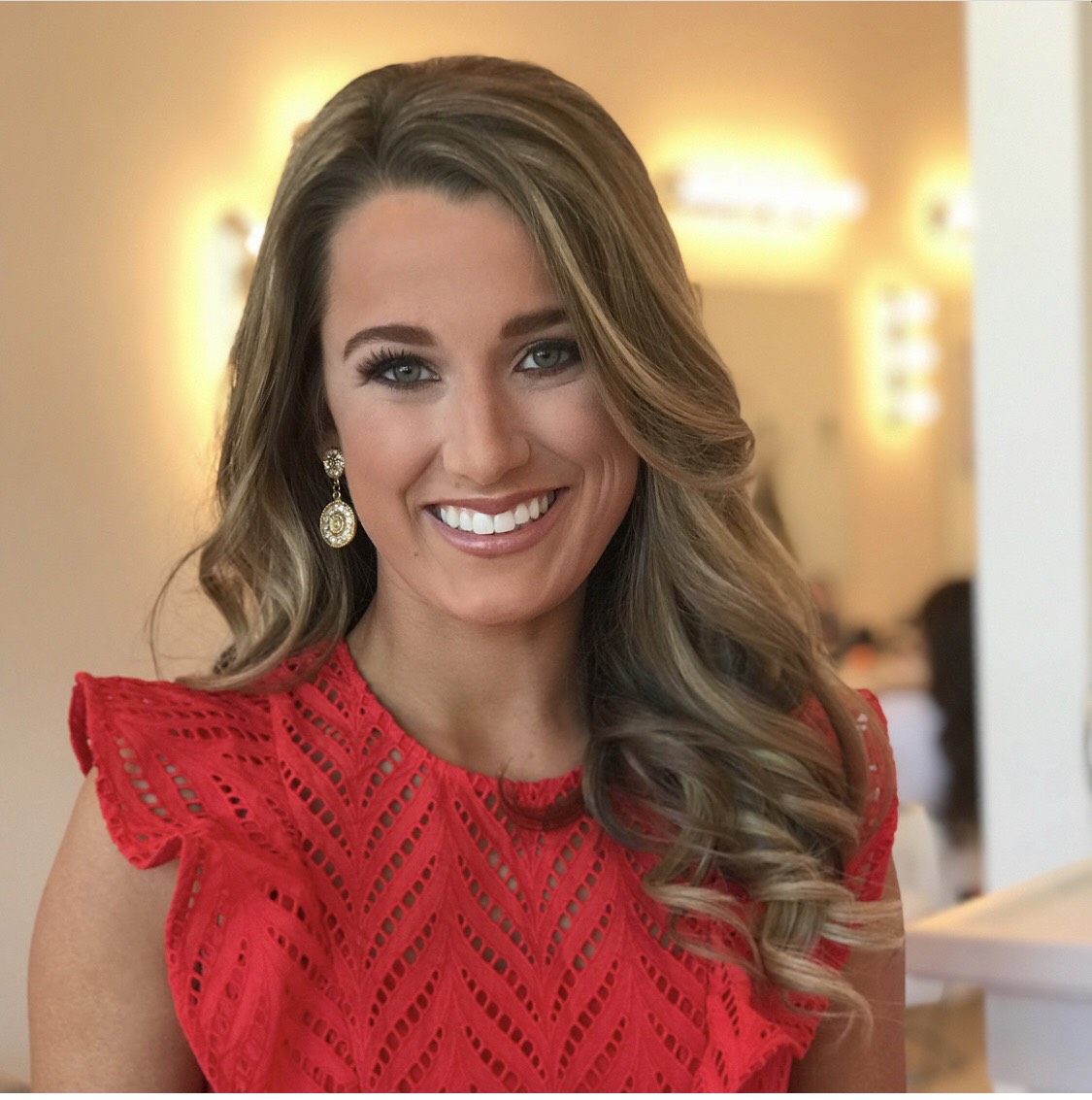 PROUD SPONSOR OF OLE MISS PARADE OF BEAUTIES. HAIR, MAKEUP & TAN BY HOTTY TODDY TAN & BEAUTY BAR 