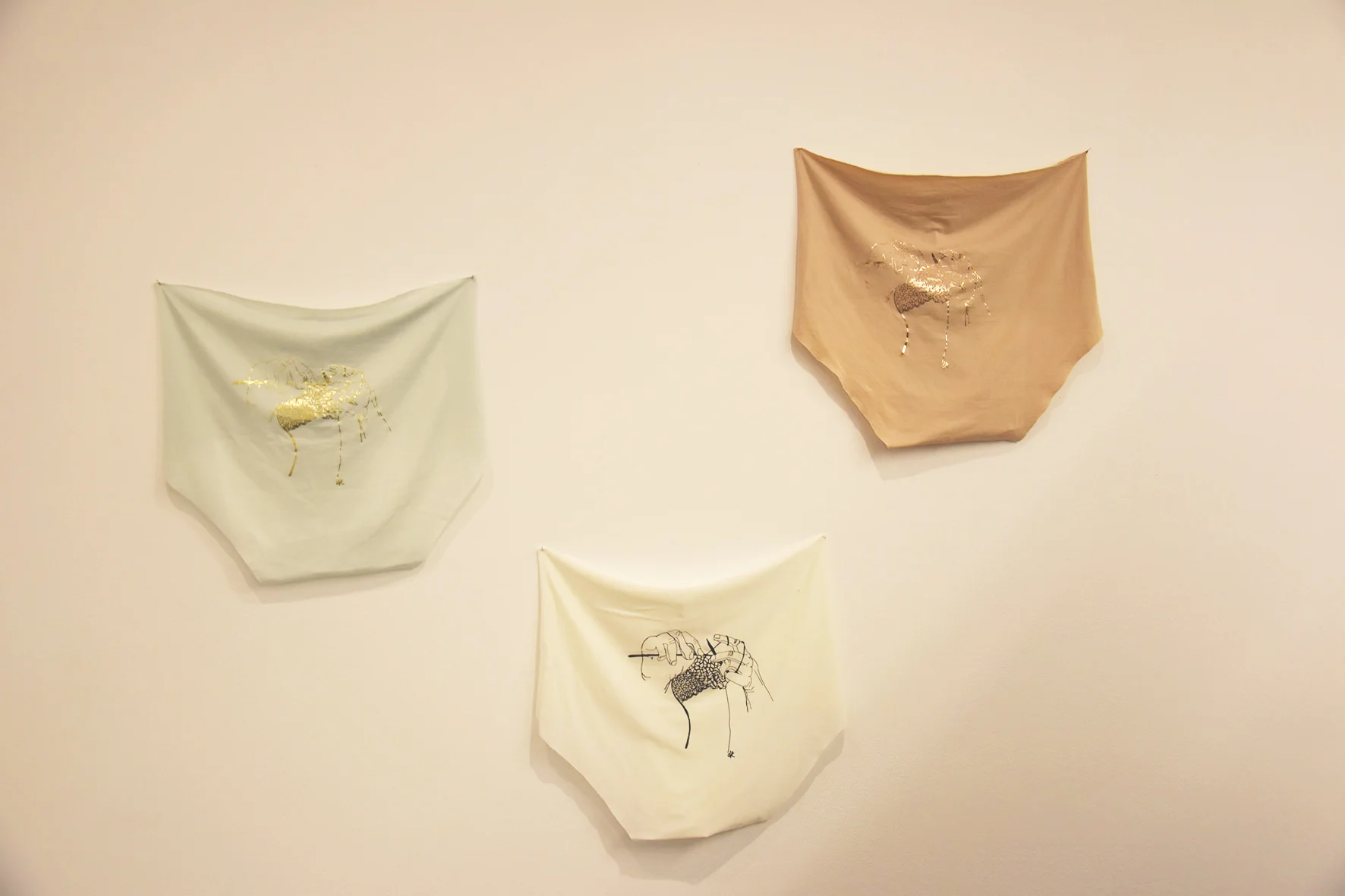 Vernissage_three dotsDSC_0040.JPG